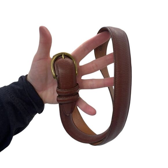VTG Land’s End leather belt with solid brass buckle. Worn and distressed.Size 34 - Picture 1 of 11